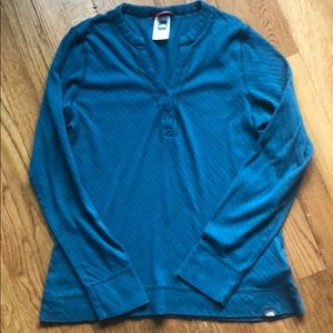 North Face women’s long sleeved shirt